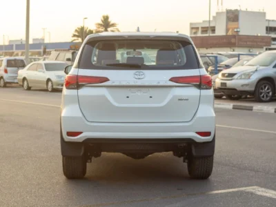 2024 Toyota Fortuner GX2 2.7 litre 4 Cylinder Engine 4WD White Tan GCC
