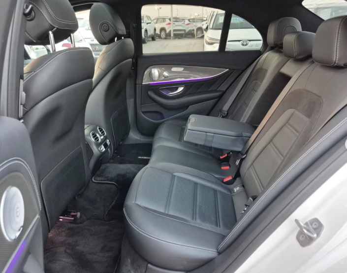 2018 MERCEDES BENZ E43 AMG V6 AUCTION GRADE 4.5/B White Black