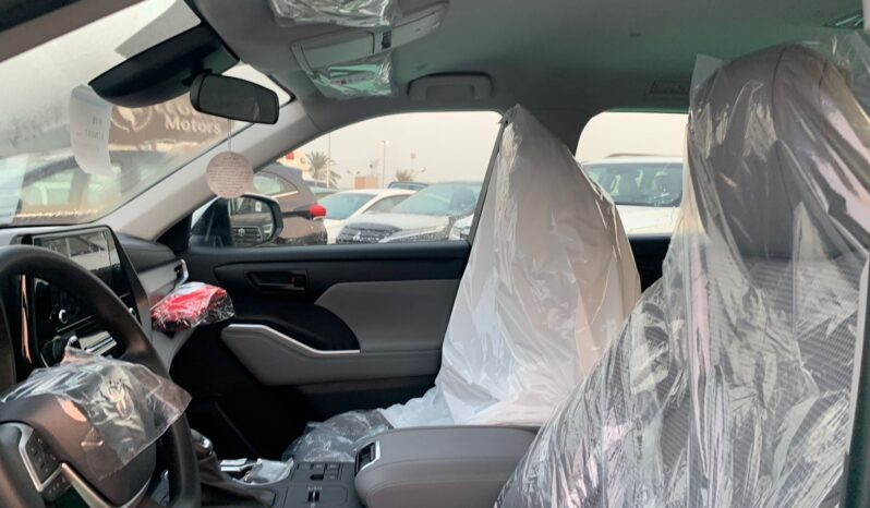 2024 Toyota Highlander 2.5L Inline‑4 Hybrid + CVT AWD White Beige