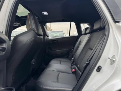 Toyota Corolla Cross Facelift 2.0L HEV FWD 2025 White Black