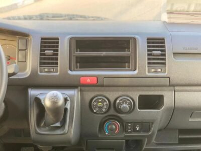 Toyota Hiace Standard Roof 15 Seater 2.5L Diesel RWD 2025 White Grey