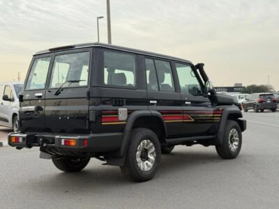 Toyota Land Cruiser LC 76 LX.Z 4WD FULL OPTION 2.8 DIESEL Black