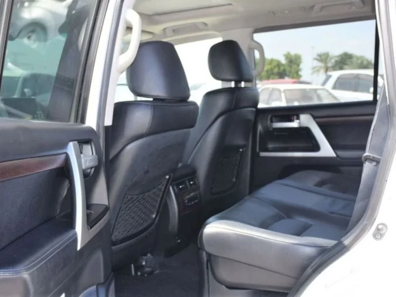 2017 Toyota Land Cruiser 4.5 litre 8 Cylinder Engine RHD White Grey