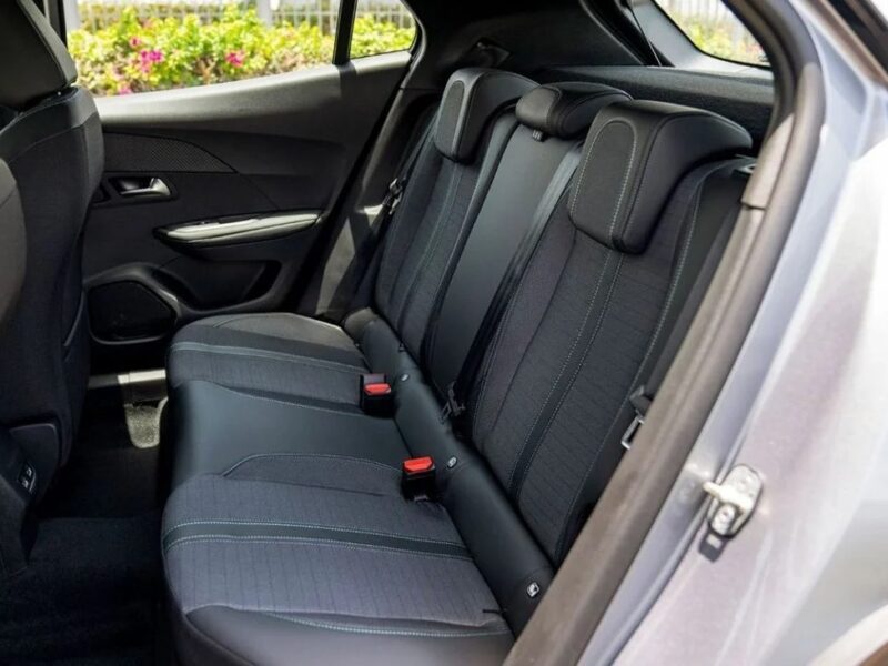 Peugeot 2008 PEUGEOT 2008 ALLURE 1.2P AT MY2023 Silver Black