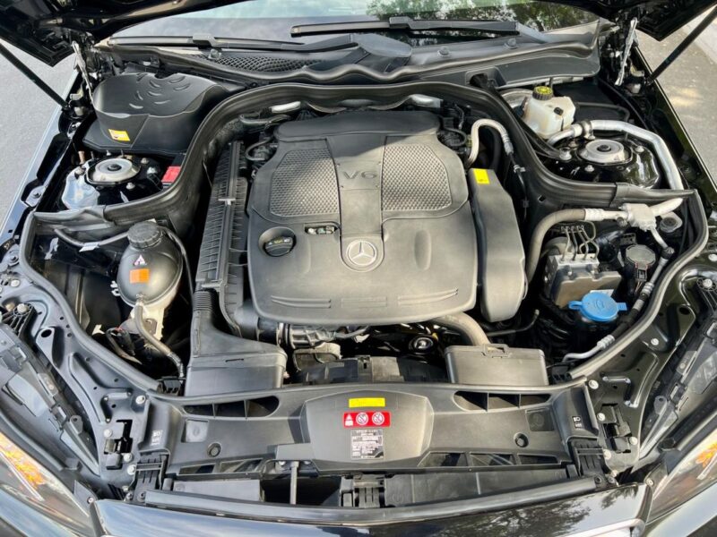 MERCEDES-BENZ E 300 3.5L V6 petrol engine Black Black 2015