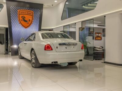 2010 Rolls-Royce Ghost GCC Specs Super Mint Condition White Red