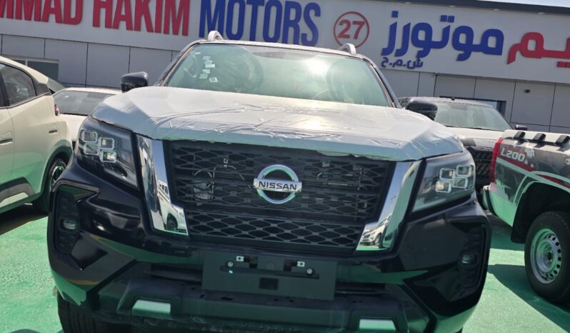 2024 Nissan Navara 2.3L twin-turbo diesel 4 Cylinder Engine Black