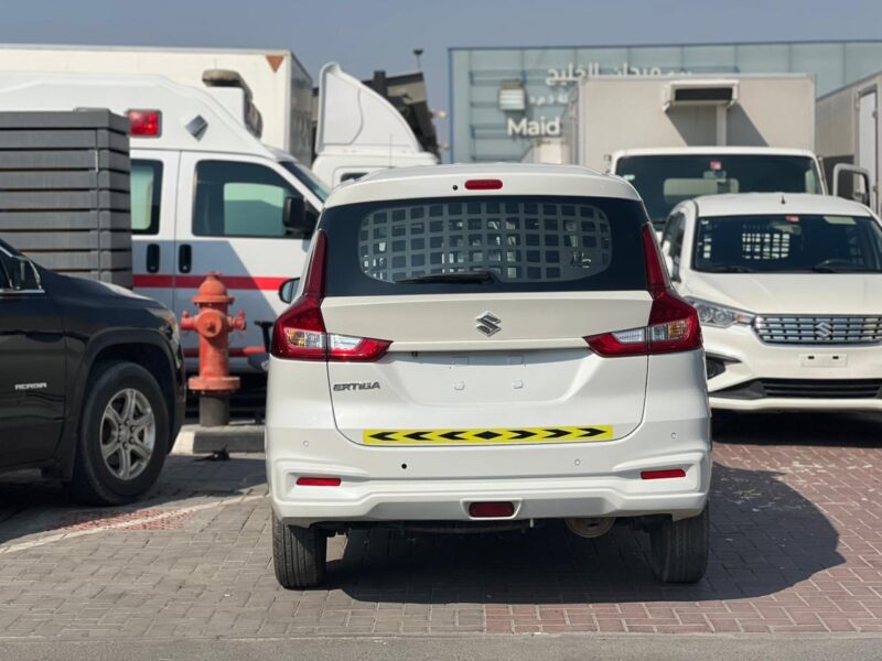 2022 Suzuki Ertiga Automatic GCC Specs V4 White Black