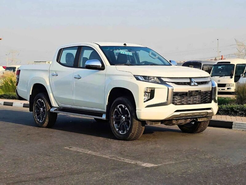 2022 Mitsubishi L200 SPORTERO 2.4L DIESEL MT 4WD White Grey