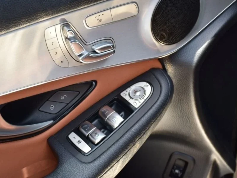 2021 Mercedes-Benz GLC 300 2.0L 4 Cylinder Petrol Automatic Black Tan