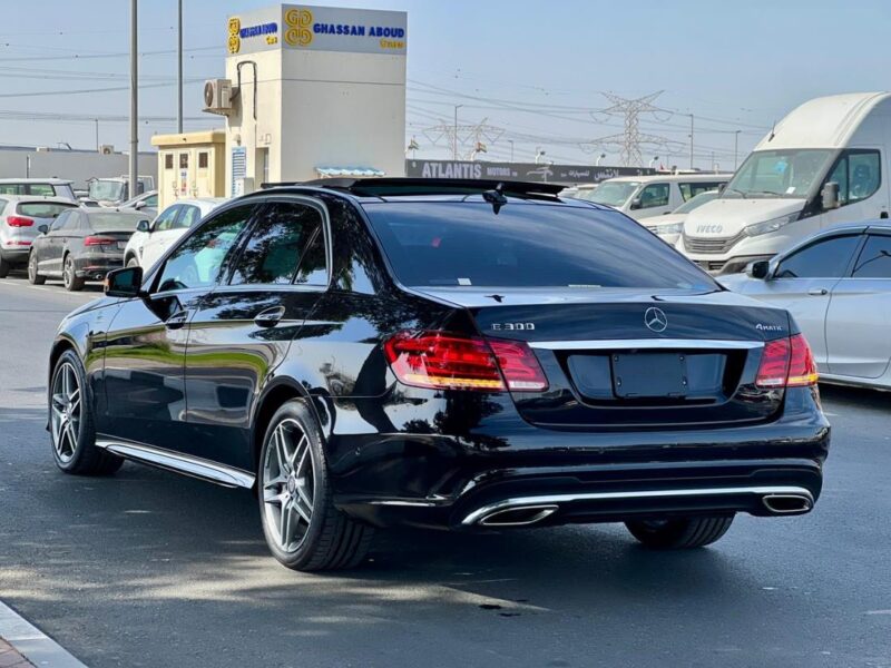 MERCEDES-BENZ E 300 3.5L V6 petrol engine Black Black 2015
