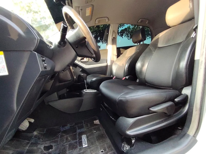 2008 Toyota Yaris MID Full New Condition Silver Black