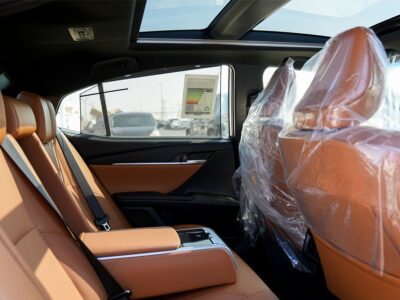 2025 Toyota Camry Hybrid 2.5 L 4 Cylinder Engine Sedan Grey Tan GCC