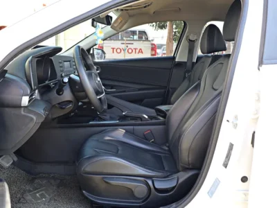 2021 Hyundai Avante Smart 4 Cylinder Engine White Black Sedan