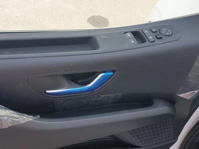 2024 Hyundai Staria 3.5 litre V6 Engine PETROL White Grey