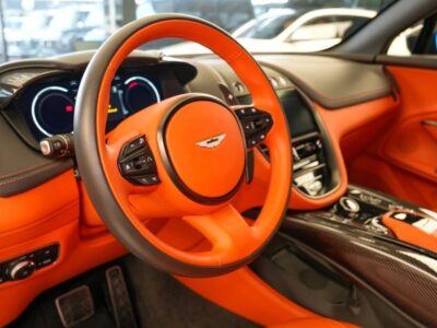 Aston Martin DBX 707 4.0L Twin-Turbo V8 2023 Ultra-High-Performance