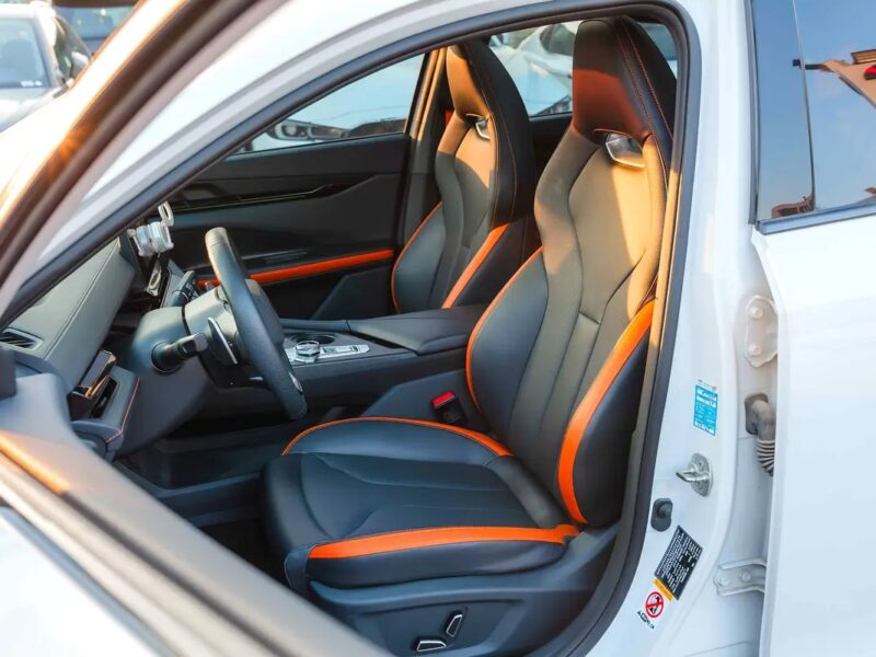 2025 Changan Uni-V Sport 2.0L Full Option White Black