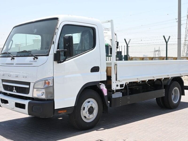 2024 Mitsubishi Fuso Canter MITSUBISHI CANTER CARGO 4.2L DSL SCABIN 4X2 MT White