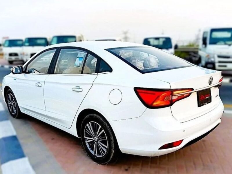 MG 5 MG 5 LUXURY 1.5L AT 2023 MODEL WHITE BEIGE COLOR