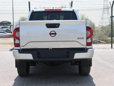 Nissan Navara NISSAN NAVARA 2.5L DIESEL PRO4X 4X4 SILVER DC AT 2025 Silver