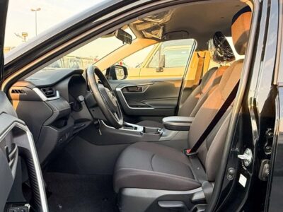 2025 Toyota RAV 4 2.0L Inline Cylinder Front Wheel Drive Black