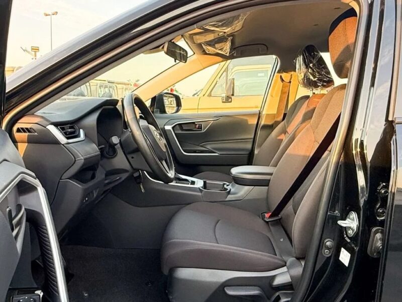 2025 Toyota RAV 4 2.0L Inline Cylinder Front Wheel Drive Black