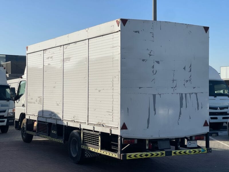 2019 White Mitsubishi Canter, 18 FT, Water Shutter Manual