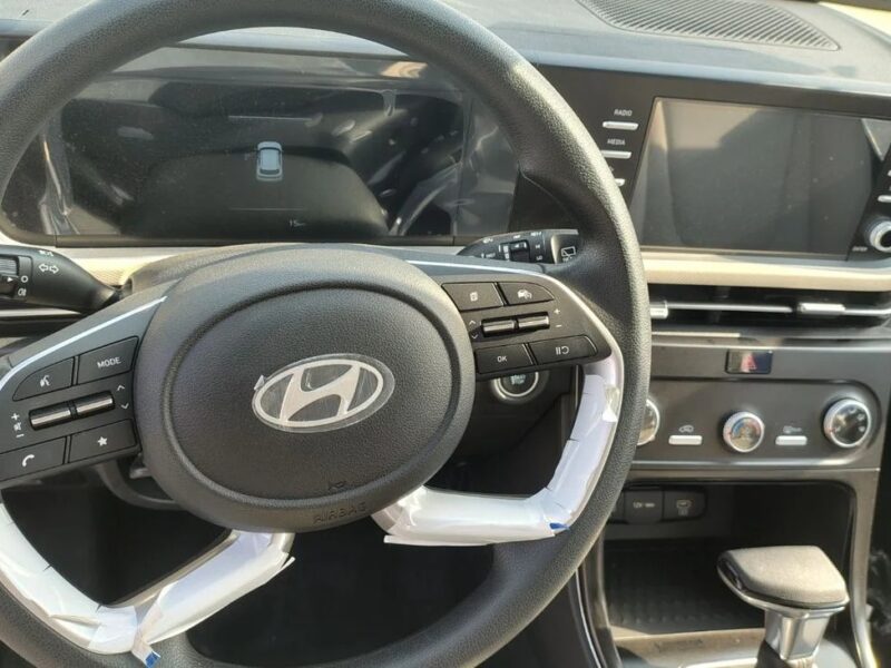 2026 Hyundai Creta 1500 L Mid Options Creta White