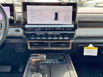 2024 GMC Hummer EV PICKUP 1.5L ELECTRIC GCC Specs White Black