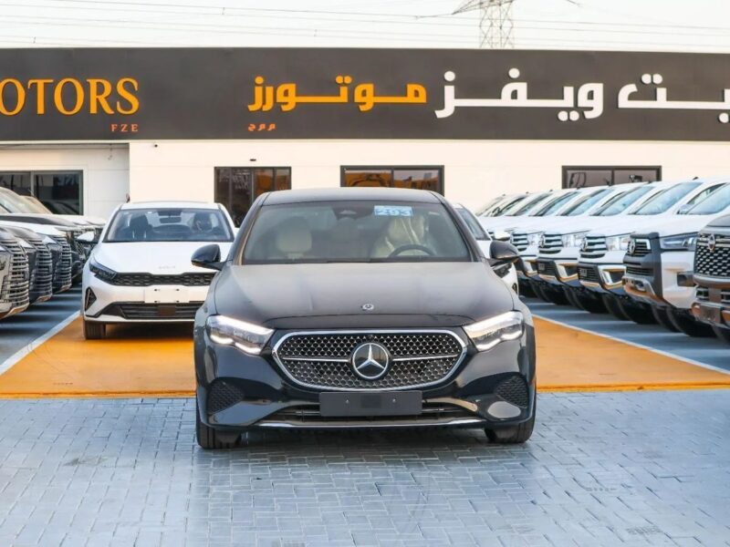 2025 Mercedes-Benz E200 2.0L Inline-4 Turbocharged Gasoline Black Beige