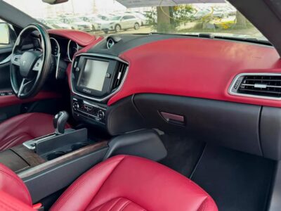 2015 Maserati Ghibli Ghibli S Q4 6 Cylinder Neat & Clean Car White Red