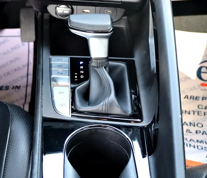 2024 Hyundai Elantra Other 4 Cylinder Engine GCC Specs White Black