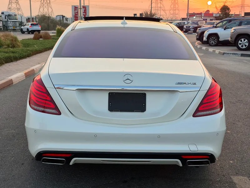 2014 Mercedes-Benz S-Class S 550 8 Cylinder Engine White Black