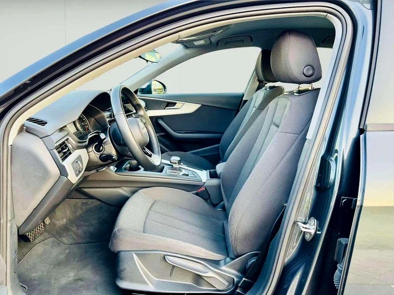 2021 Audi A4 40 TFSI 4 Cylinder Engine SUPER CLEAN CAR Grey Black