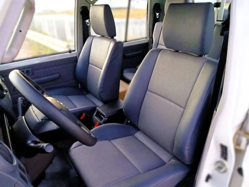 2025 Toyota Land Cruiser Pick Up Double Cabin Diesel 4.2L 6V MT White Grey