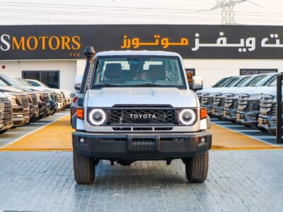 2025 Toyota Land Cruiser 70 DLX 4.0L -Door Hardtop Full Option Silver Tan