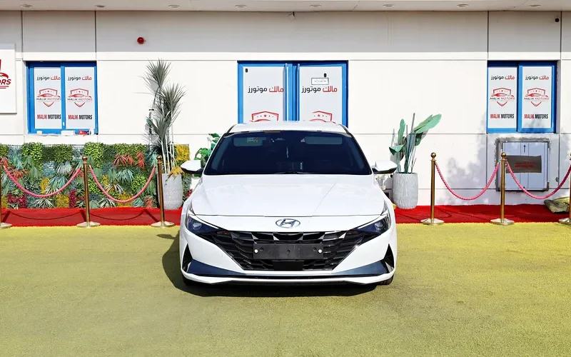 2021 Hyundai Avante Smart 4 Cylinder Engine White Black Sedan