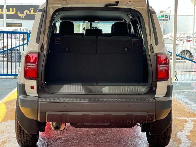 2024 Toyota Prado TOYOTA LAND CRUISER PRADO VX ENG 2.4L White Black