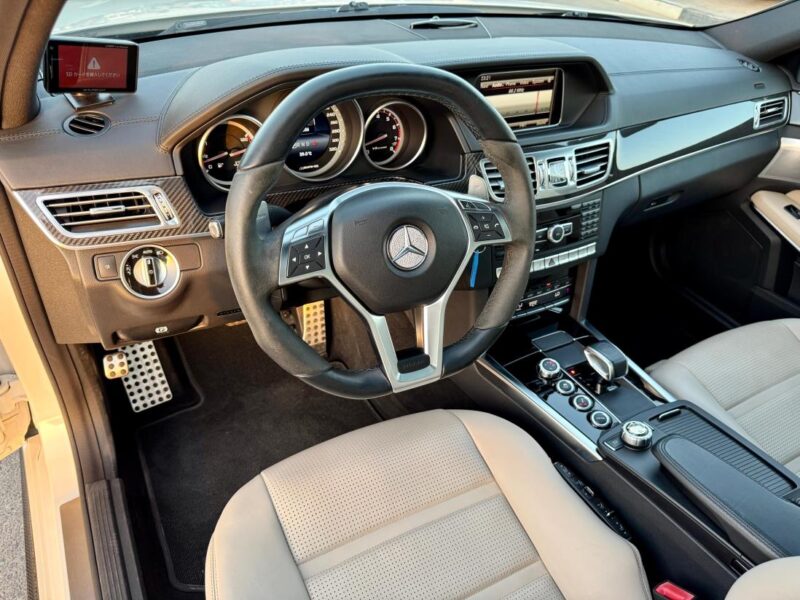 2014 Mercedes-Benz E63 AMG 5.5L twin-turbo V8 White Beige