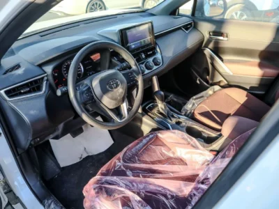 Toyota Corolla Cross 1.8L XL 2025 Toyota Corolla Cross 1.8L White Red