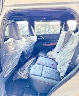 2024 Mitsubishi Outlander 2.5 litre 4 Cylinder Engine White Black