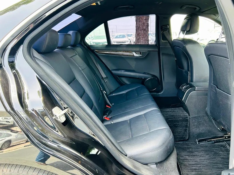 2010 Mercedes-Benz C-Class C300 6 Cylinder Engine Neat & Clean Car Black