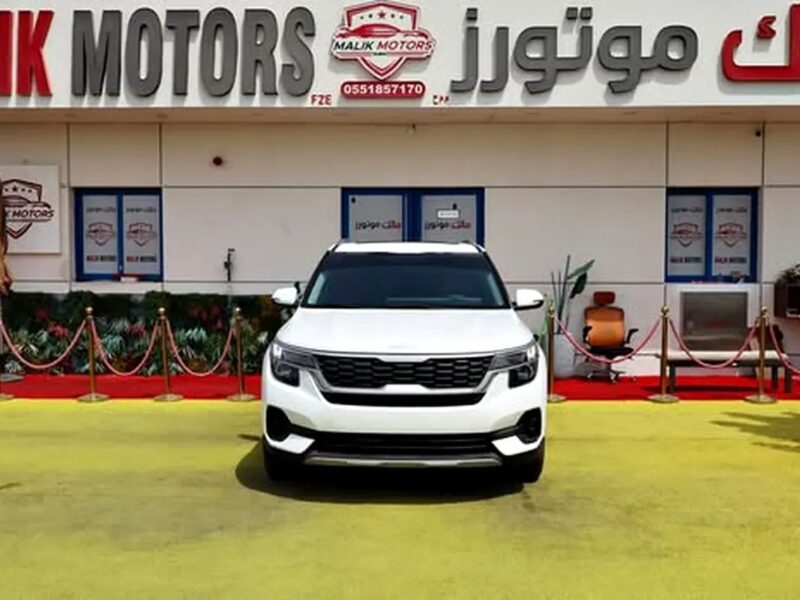 2023 Kia Seltos EX Full Option Neat and Clean Exterior White Black