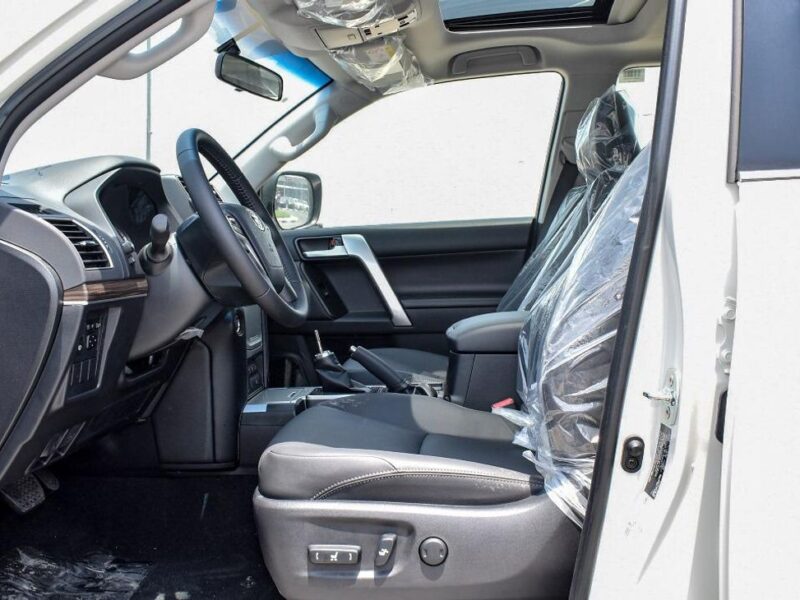 Toyota Prado TOYOTA PRADO VX 6 Cylinder MODEL 2023 White Grey