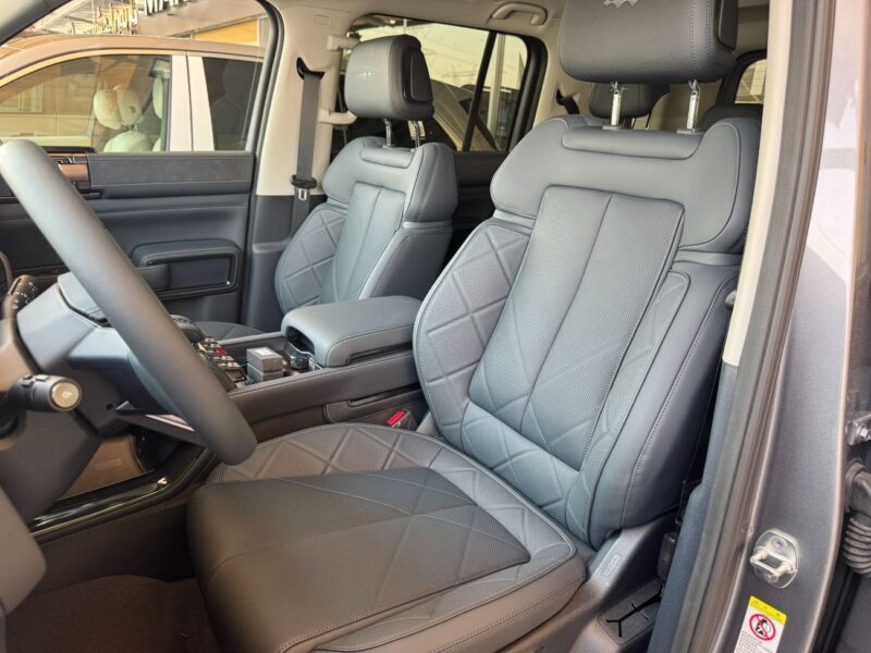 BYD Leopard 5 2024 BYD Leopard 5 Navigator 1.5L Hybrid Plug-In Grey