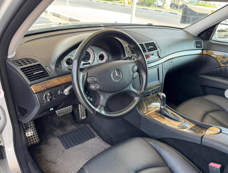 2007 MERCEDES BENZ E500 Body Kit E63 AMG V8 AUCTION GRADE 4/B Silver