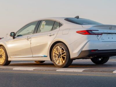 2025 Toyota Camry Lumiere 2.5L HEV Full option (White-Tan)