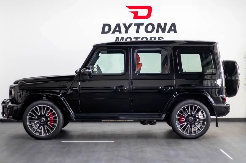 2025 Mercedes-Benz G-Class G 63 AMG Carbon Fiber V8 4.0L Black Red