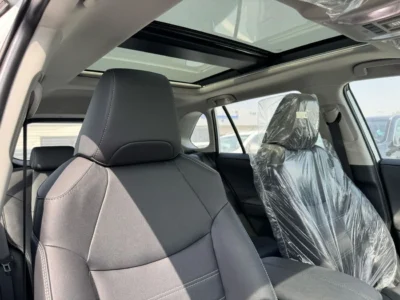 Toyota RAV 4 2.5 litre 4 Cylinder Engine Hybrid 2WD 2024 White Black