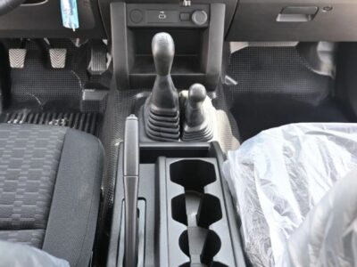 Mitsubishi L200 MITSUBISHI L200 2.4L GL DIESEL DCABIN 4X4 5M/T 2025 White Black